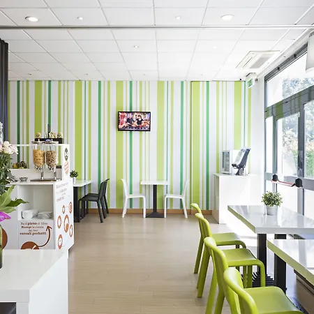 B&B Hotel Ravenna Otel 3*