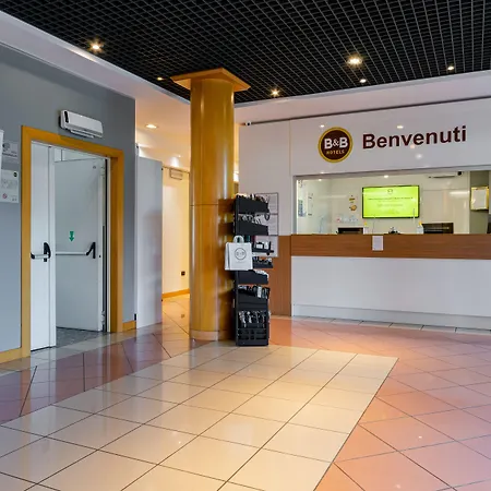 B&B Hotel Ravenna Otel 3*