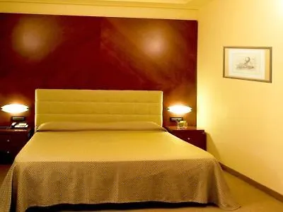 فندق مبيت وإفطار رافينا 3*