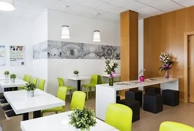 مبيت وإفطار رافينا فندق 3*